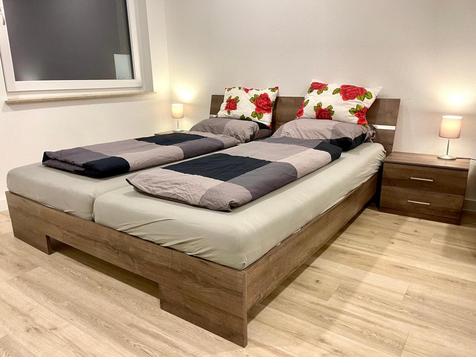 Neu Grosse Einzimmerwohnung Im Zentrum Goldstadt Pforzheim Schloessle Exterior foto
